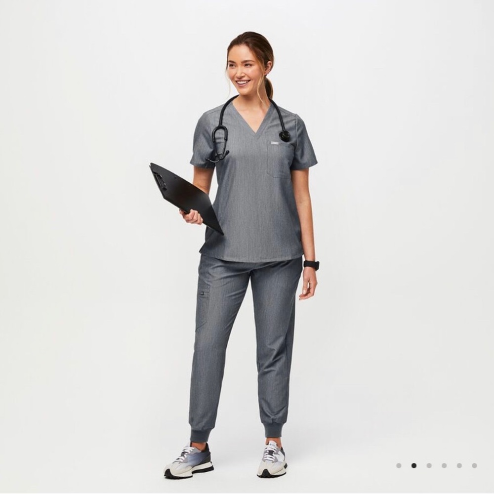 FIGS: Graphite Scrub Set Size Small